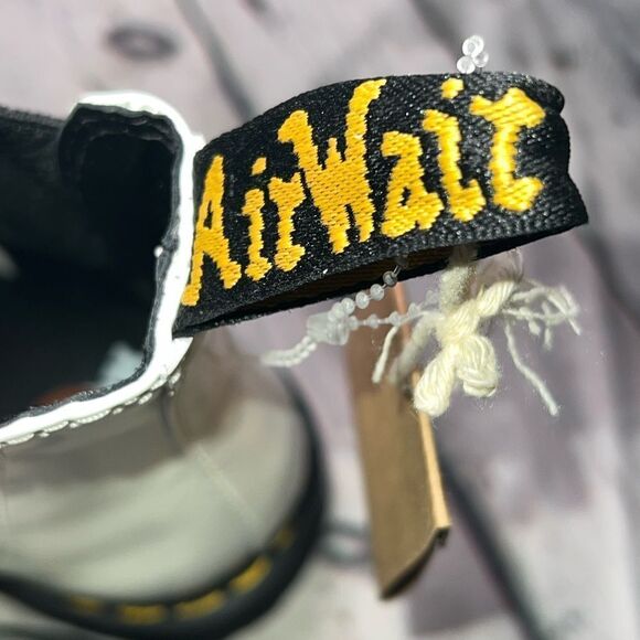 Doc Martens 2976 Quad White Chelsea Boots‎ Mens Size 7 - NEW WITH TAGS 💯🔥 - Picture 5 of 8